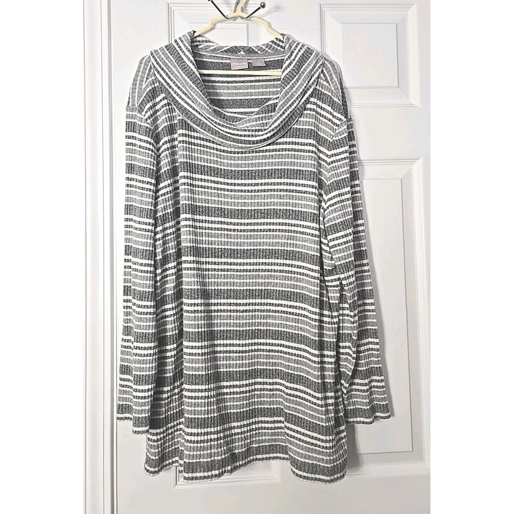 Chicos Zenergy Long‎ Sleeve Turtlneck Stripped Blouse Size 3 (16/18). 211